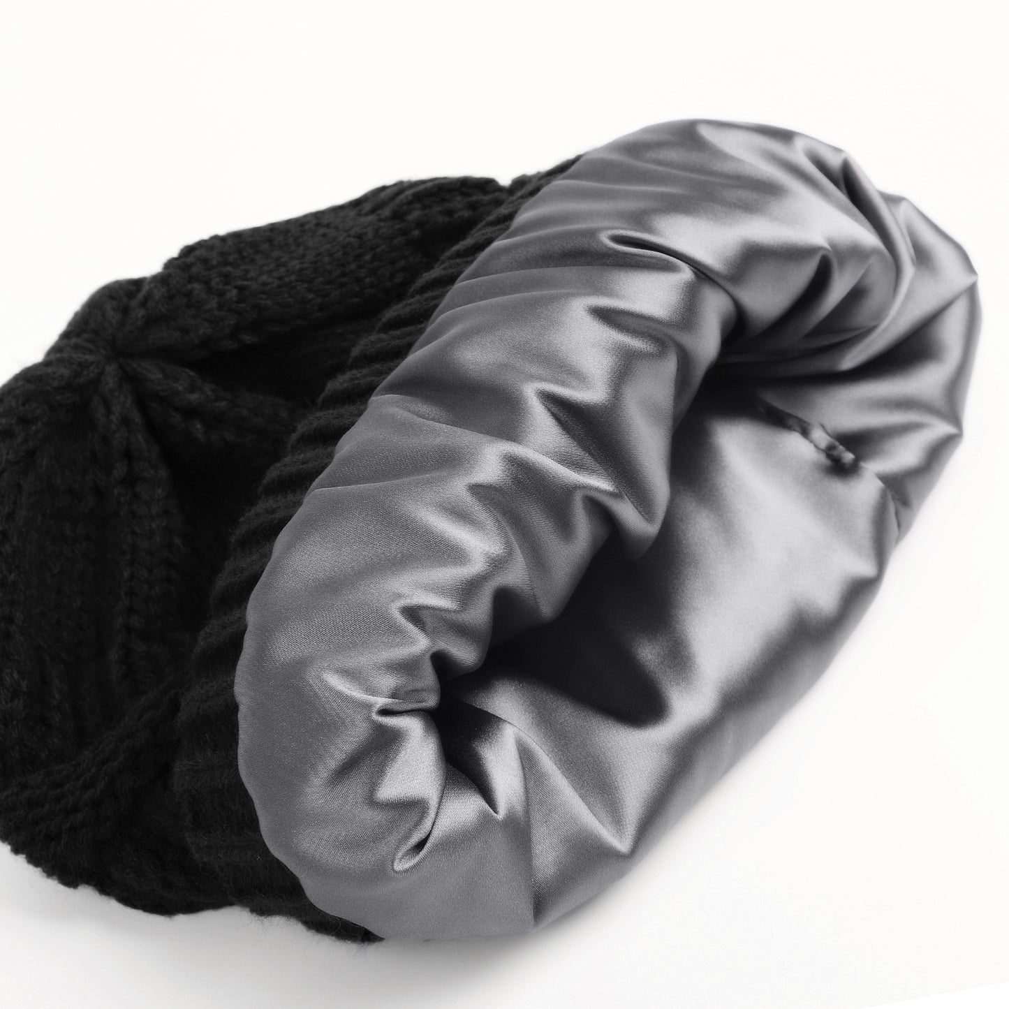 2 Pieces Satin Lined Cable Beanies