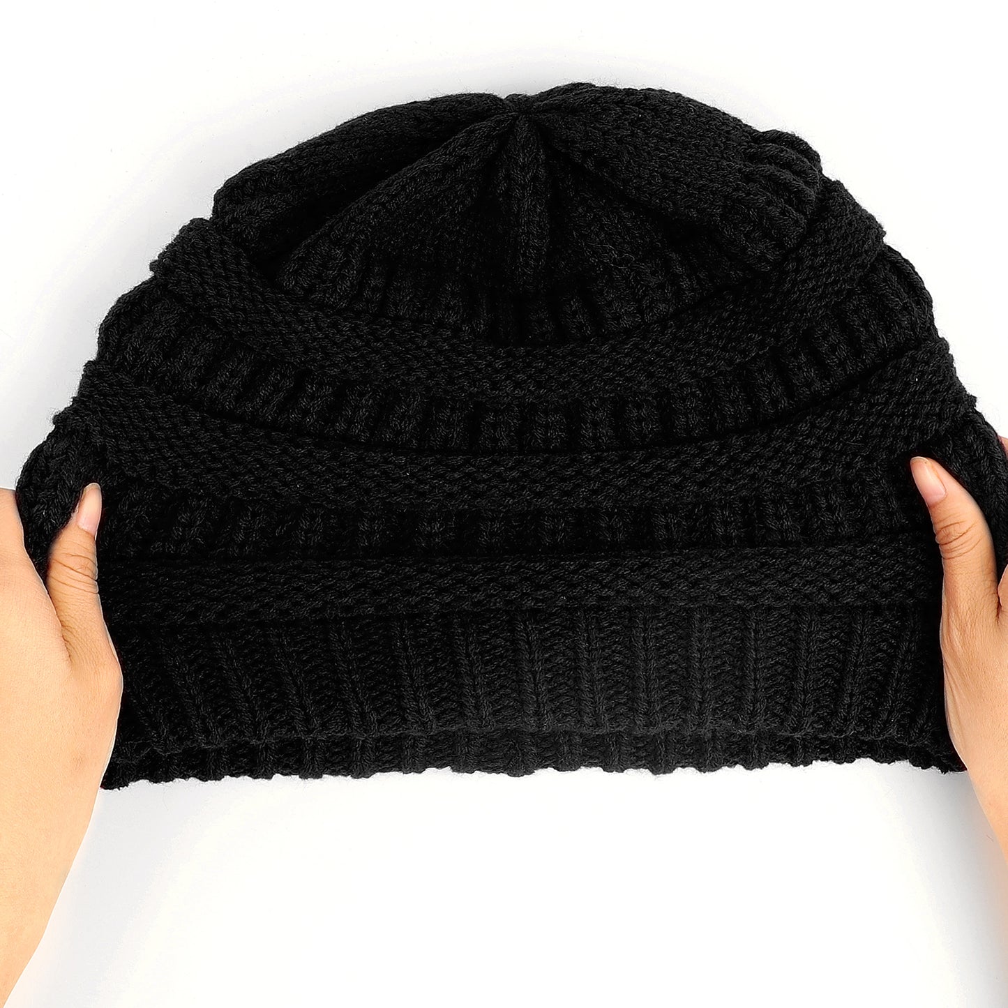 2 Pieces Satin Lined Cable Beanies