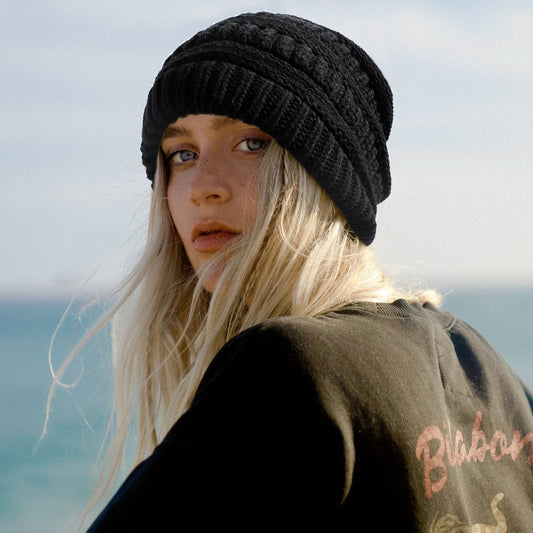 2 Pieces Satin Lined Cable Beanies